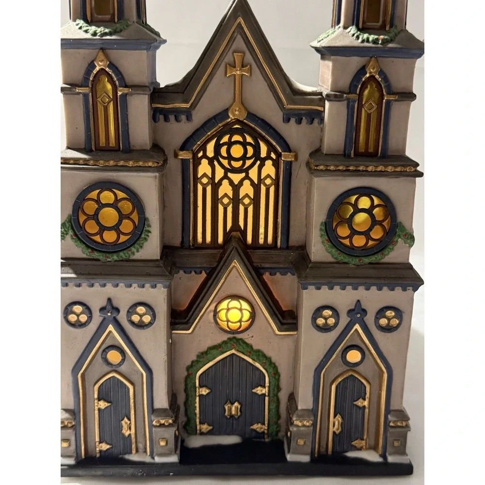 Dept 56 Christmas In The City Old Trinity Church 58940 Lighted Tested Box